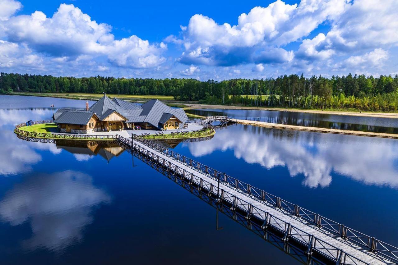 Debowy Dwor Hotell Ruda Rozaniecka Exteriör bild