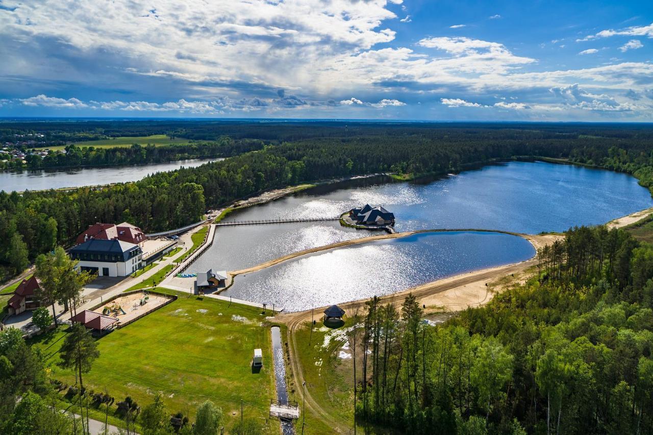 Debowy Dwor Hotell Ruda Rozaniecka Exteriör bild