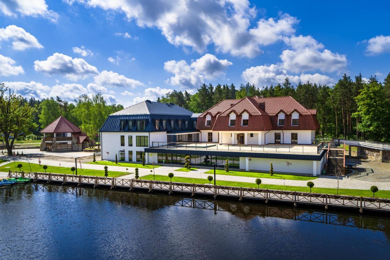 Debowy Dwor Hotell Ruda Rozaniecka Exteriör bild