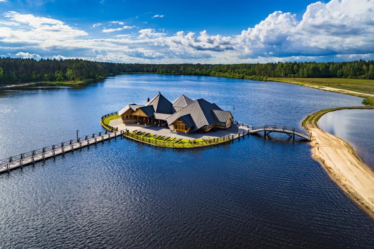 Debowy Dwor Hotell Ruda Rozaniecka Exteriör bild