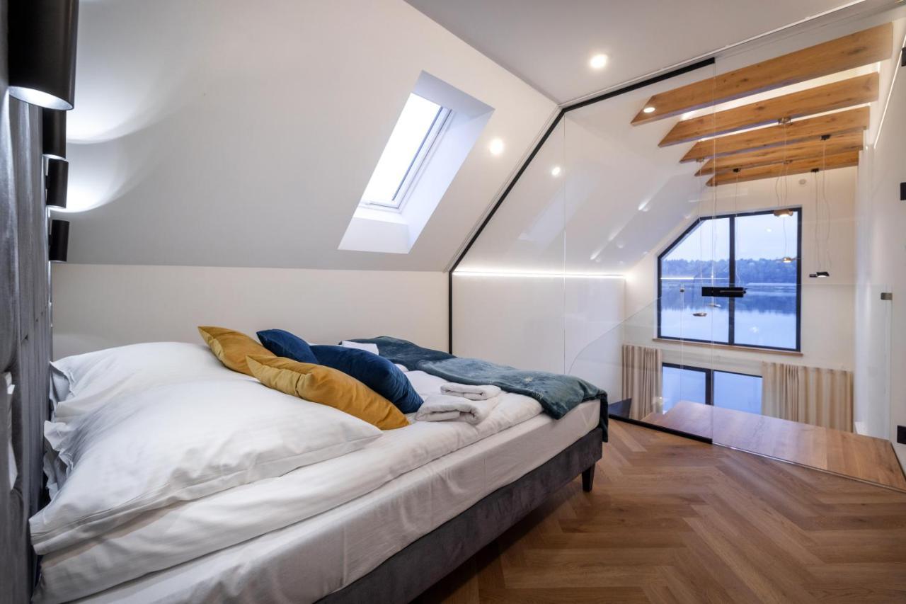 Debowy Dwor Hotell Ruda Rozaniecka Exteriör bild