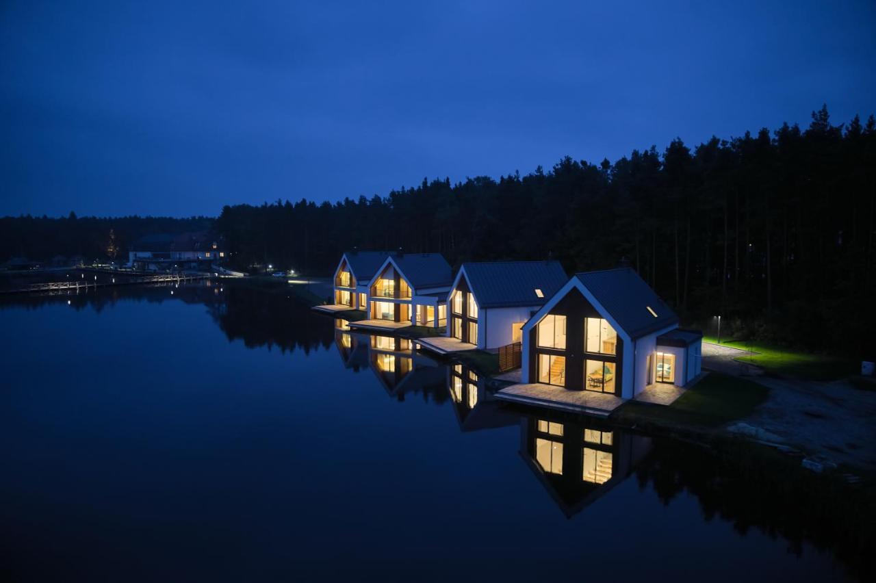 Debowy Dwor Hotell Ruda Rozaniecka Exteriör bild