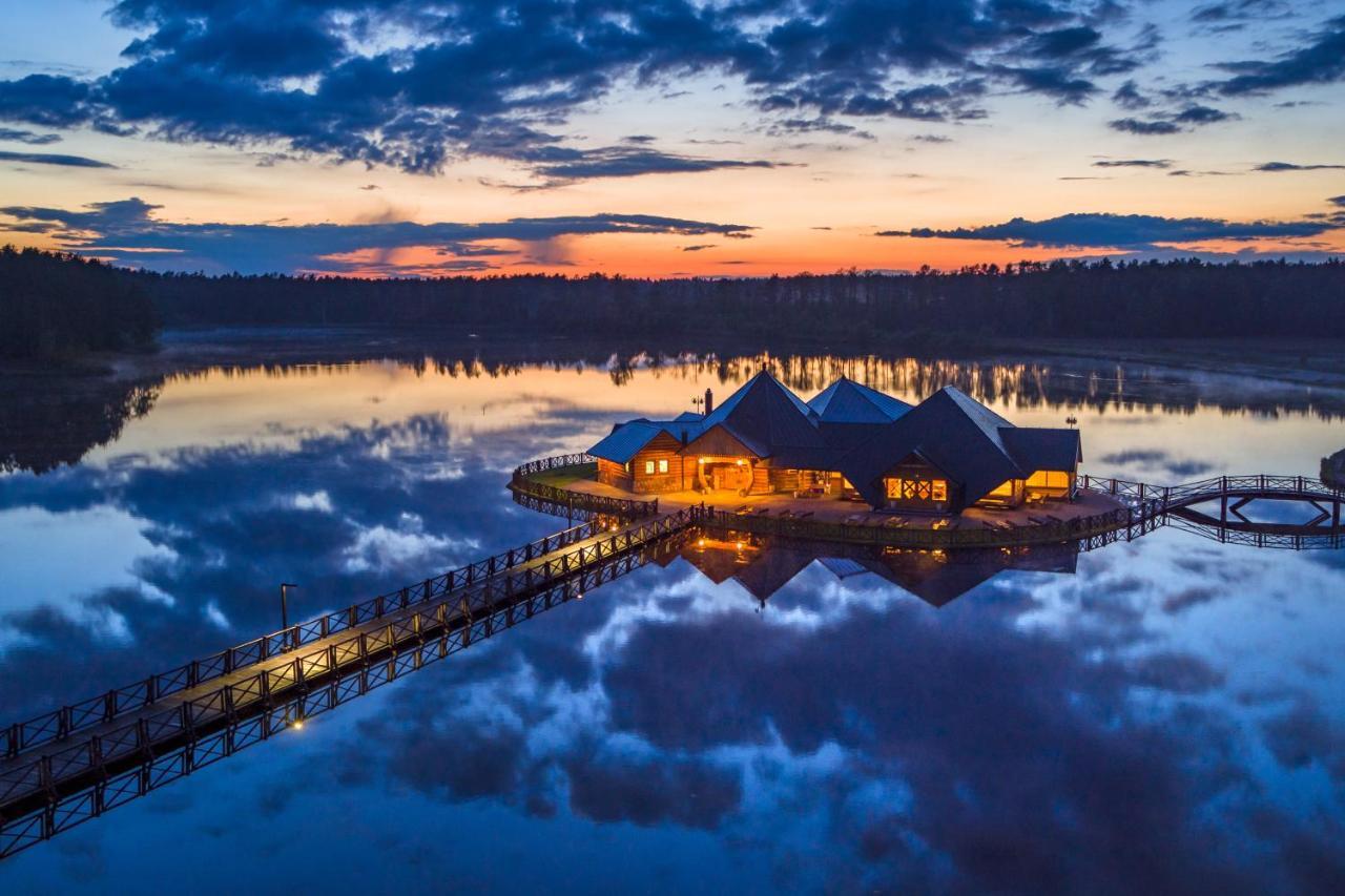 Debowy Dwor Hotell Ruda Rozaniecka Exteriör bild