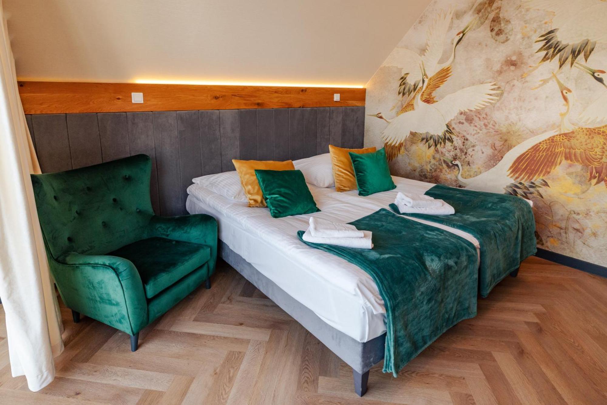 Debowy Dwor Hotell Ruda Rozaniecka Exteriör bild